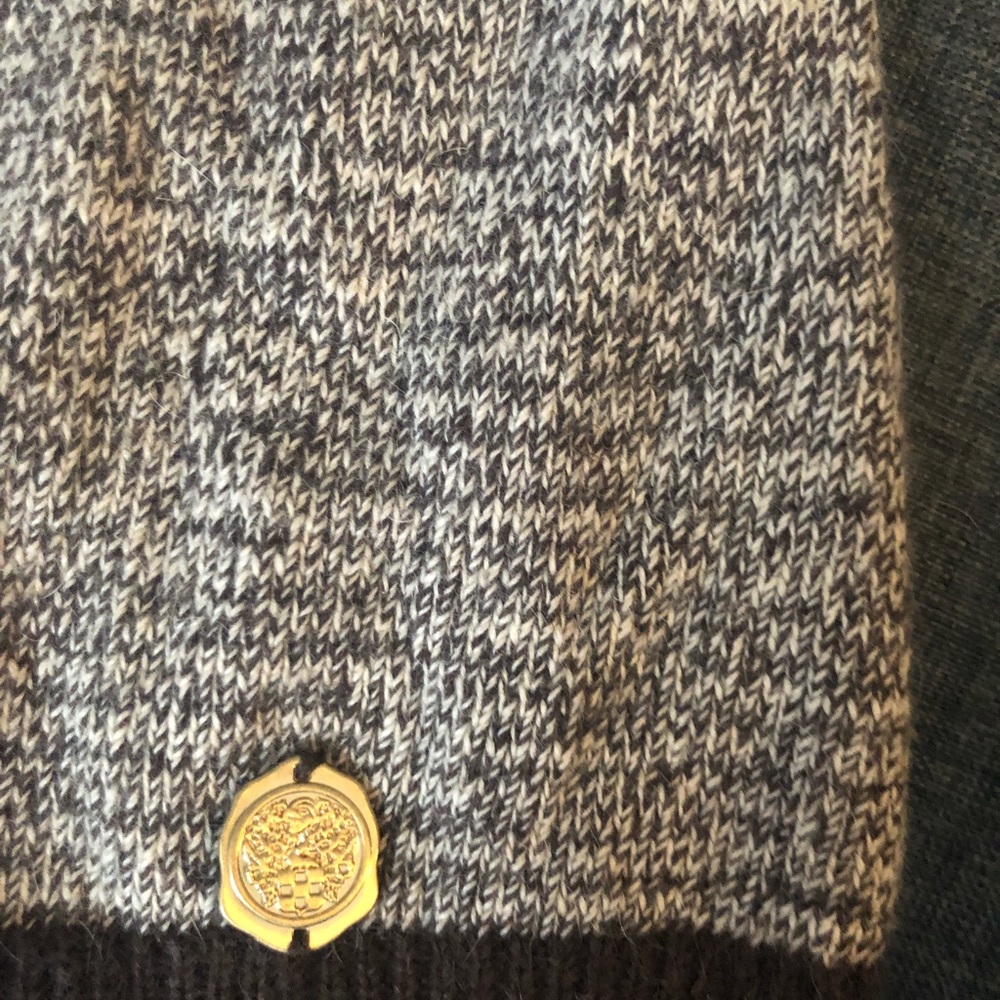 Vince Camuto beanie - Picture 2 of 2